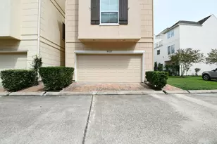 9127 Harbor Hills Dr, Houston, TX 77054 - Photo 3