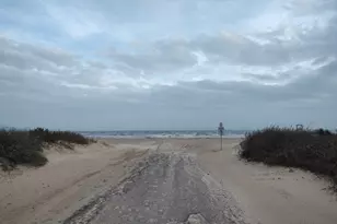 970 S Wommack Dr S, Crystal Beach, TX 77650 - Photo 9