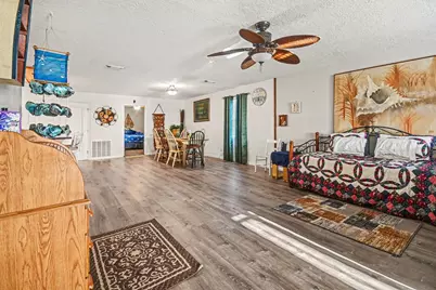 970 Wommack Drive S, Crystal Beach, TX 77650 - Photo 17