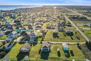 970 Wommack Dr S, Crystal Beach, TX 77650 - Photo 45