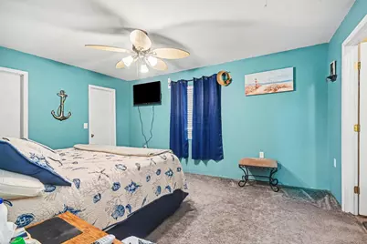 970 Wommack Drive S, Crystal Beach, TX 77650 - Photo 25
