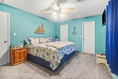 970 S Wommack Drive S, Crystal Beach, TX 77650 - Photo 25