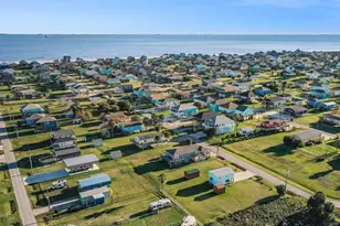 970 S Wommack Dr S, Crystal Beach, TX 77650 - Photo 47