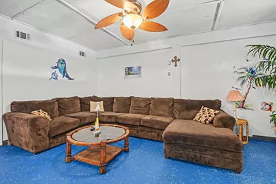 970 S Wommack Drive S, Crystal Beach, TX 77650 - Photo 35