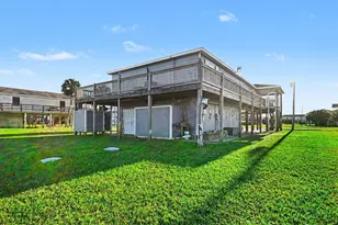 970 S Wommack Dr S, Crystal Beach, TX 77650 - Photo 41