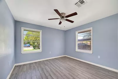 6022 Lyndhurst Drive, Houston, TX 77033 - Photo 3