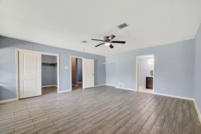 6022 Lyndhurst Drive, Houston, TX 77033 - Photo 9