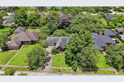 1013 Glenshannon Avenue, Friendswood, TX 77546 - Photo 25