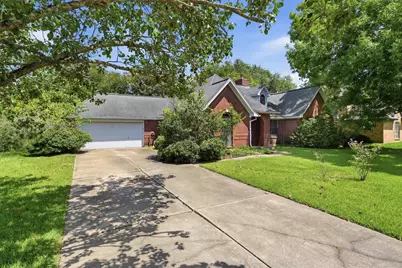1013 Glenshannon Avenue, Friendswood, TX 77546 - Photo 31