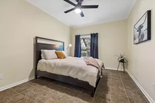 306 Fargo St, Houston, TX 77006 - Photo 23