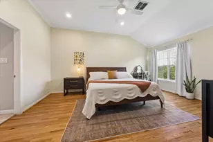 306 Fargo St, Houston, TX 77006 - Photo 15