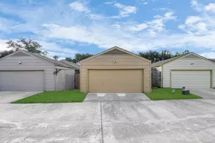 1914 Courtney Ln Dr, Houston, TX 77042 - Photo 19