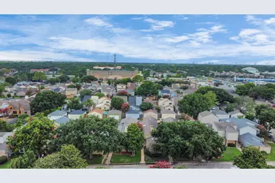 1914 Courtney Lane Drive, Houston, TX 77042 - Photo 21