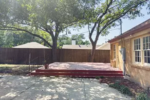 2222 Carnes St, Dallas, TX 75208 - Photo 5
