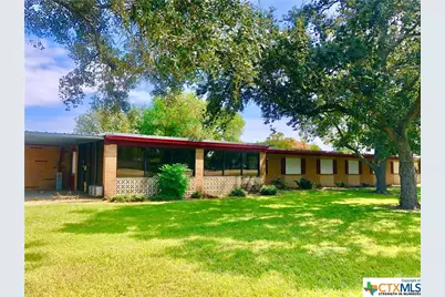 1204 N Wells Street, Edna, TX 77957 - Photo 5