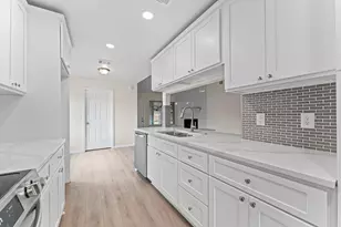 7303 Augustine Dr, Houston, TX 77036 - Photo 7