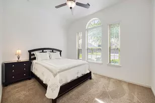 283 W Creek Dr, League City, TX 77573 - Photo 13