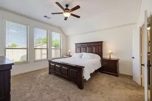 283 W Creek Dr, League City, TX 77573 - Photo 9