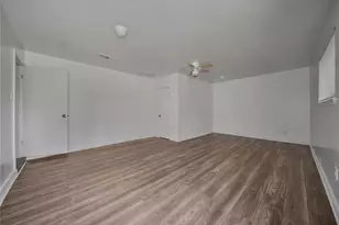 18023 Bambriar Dr, Houston, TX 77090 - Photo 9