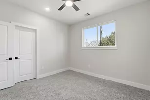 8303 Venus St, Houston, TX 77088 - Photo 25