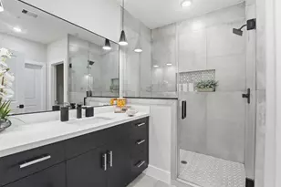 8303 Venus St, Houston, TX 77088 - Photo 21