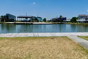 58 Lakeside Dr, Hitchcock, TX 77563 - Photo 3