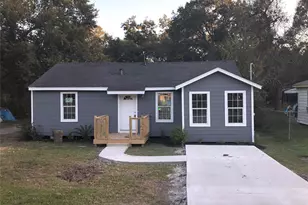 5238 Carmen St, Houston, TX 77033 - Photo 1