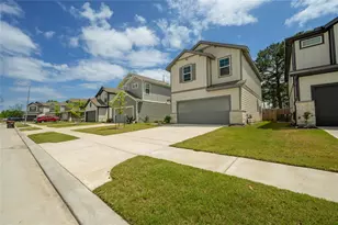 11723 Armadale Dr, Tomball, TX 77375 - Photo 3
