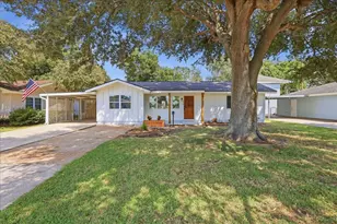 219 S 2nd St, Nederland, TX 77627 - Photo 1