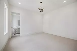 19 Wentworth Gate Path, Houston, TX 77027 - Photo 29
