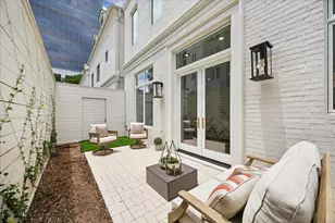 19 Wentworth Gate Path, Houston, TX 77027 - Photo 21