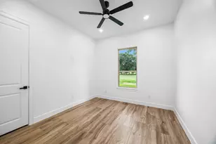 210 Birdie Dr, Hempstead, TX 77445 - Photo 33