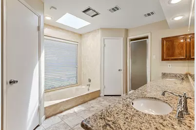 3218 Freshmeadows Drive, Houston, TX 77063 - Photo 19