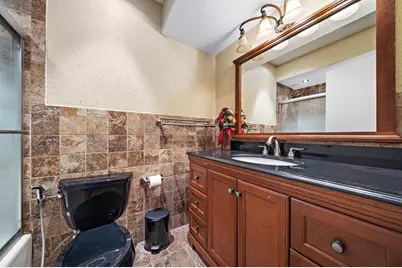 12633 Memorial Dr #96, Houston, TX 77024 - Photo 11