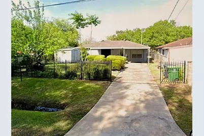 8935 Martin Luther King Boulevard, Houston, TX 77033 - Photo 5