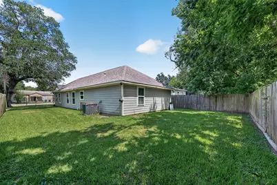 6733 Goforth Street, Houston, TX 77021 - Photo 25