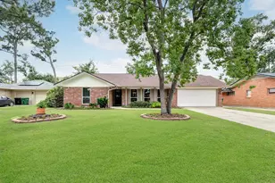 1111 Clovis Rd, Houston, TX 77008 - Photo 1