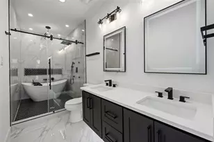 8313 Bassett St, Houston, TX 77051 - Photo 33