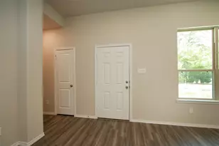 109 Seminole Dr, Montgomery, TX 77316 - Photo 3