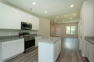 109 Seminole Dr, Montgomery, TX 77316 - Photo 11