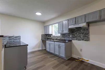 12314 Flushing Meadows Drive, Houston, TX 77089 - Photo 7