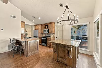 30 Bitterwood Circle, The Woodlands, TX 77381 - Photo 11