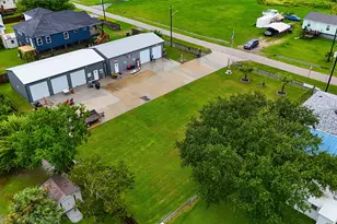 215 22nd St, Dickinson, TX 77539 - Photo 5