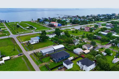 215 22nd Street, Dickinson, TX 77539 - Photo 9