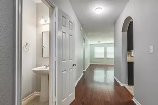 10022 Lynnwood Dr, Baytown, TX 77521 - Photo 7