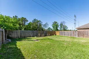 10022 Lynnwood Dr, Baytown, TX 77521 - Photo 37