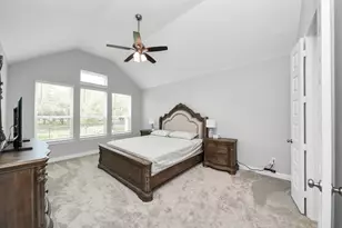 4916 Autumn Hls Trl, Pearland, TX 77584 - Photo 17