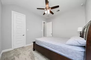 4916 Autumn Hls Trl, Pearland, TX 77584 - Photo 13
