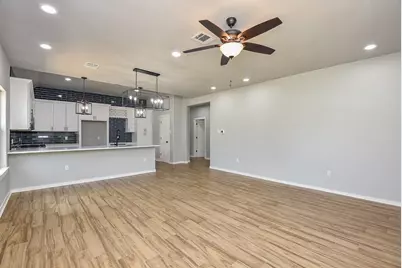 145 W Jackson Street, West Columbia, TX 77486 - Photo 11