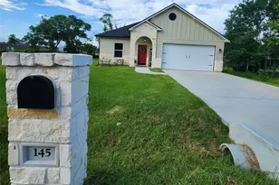 145 W Jackson St, West Columbia, TX 77486 - Photo 1